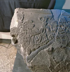 Autel 10 de Kaminaljuyú, Guatemala, période classique maya (600-900 apr. J.-C.)